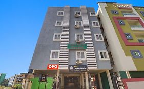 Hotel O Airport Shine Inn